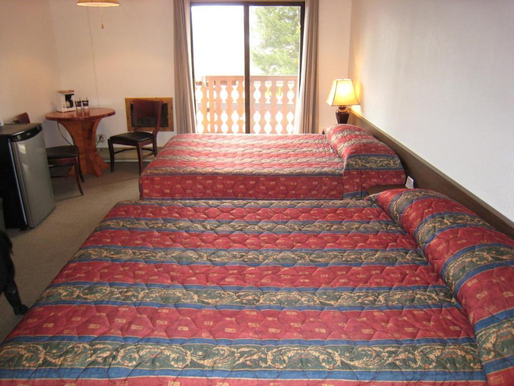 Alpen Motel Radium Hot Springs Habitación foto